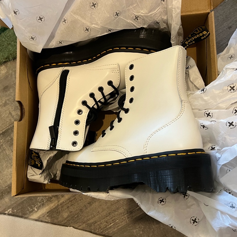 Doc Martens Jadon platform white boots 7